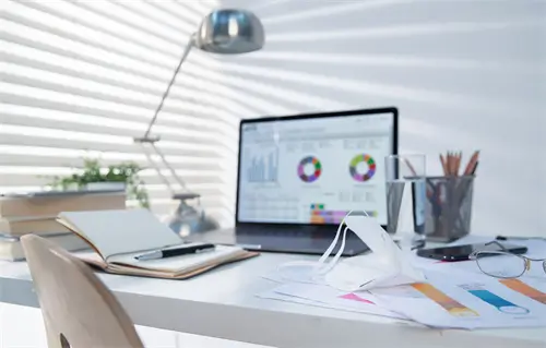 所有的什么都要遵守法律